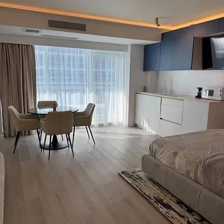 아파트 White Titanic Premium Mamaia Nord Năvodari