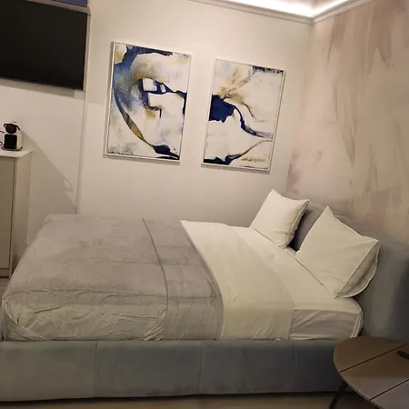 White Titanic Premium Mamaia Nord