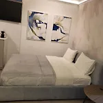 White Titanic Premium Mamaia Nord