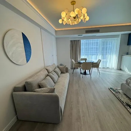 Apartment Premium White Titanic - Navodari