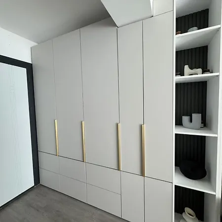 White Titanic Premium Mamaia Nord * Navodari