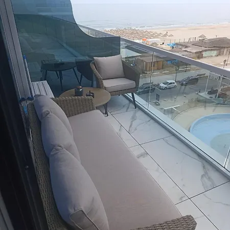 Apartment White Titanic Premium Mamaia Nord Navodari
