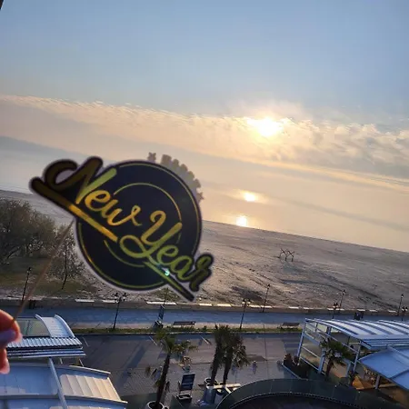 White Titanic Premium Mamaia Nord Διαμέρισμα *